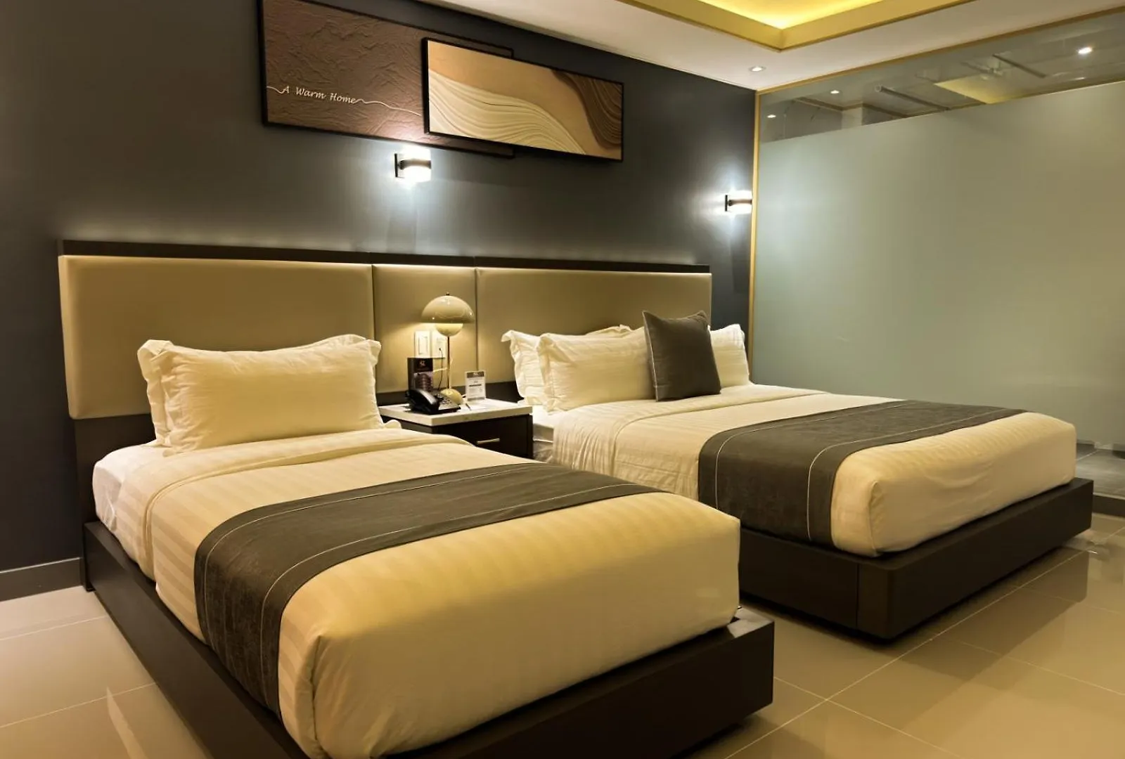 Subic Riviera Hotel & Residences Olongapo 4*,  Philippines